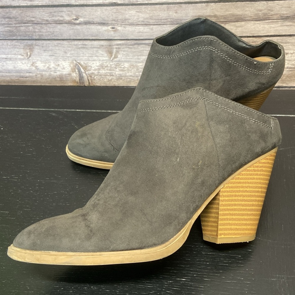 DV Suede Look Slide-on Healed Bootie